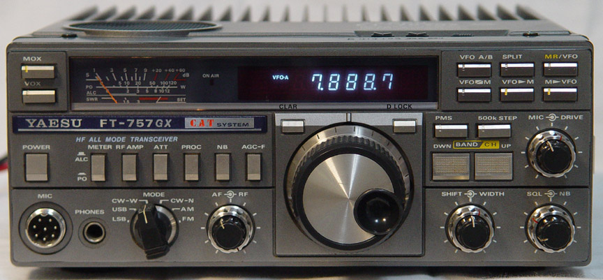 YAESU FT-757GX